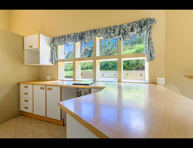 5 BEDROOM HOUSE FOR SALE IN WORLD'S VIEW